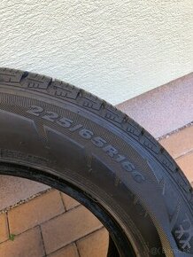 Zimné pneu 225/65r16c