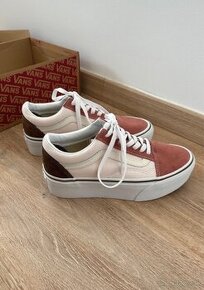 Vans tenisky