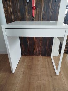 IKEA stôl Micke, 73x50 cm