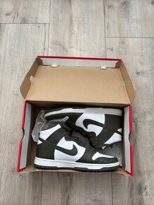 Nove Nike Dunks High