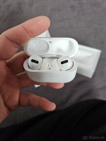 Airpods Pro na diely ( baterky su K.O. ) 60e