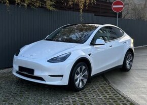 Tesla Model Y Long Range