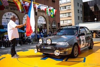 Závodní Suzuki Swift GTI na rally