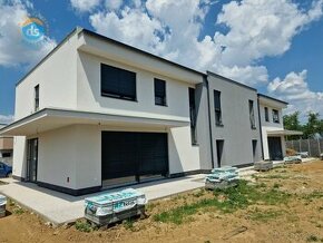 Na predaj rodinný dom novostavba 5izbový, garáž, 520 m2, Tre