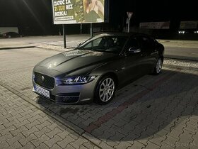 Jaguar XE 2.0 I4D 180k - 1