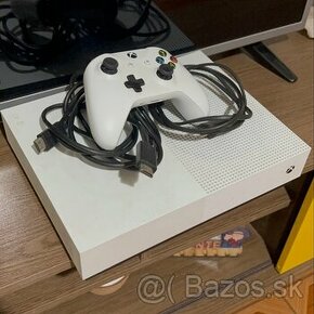 Xbox one s s ovládačom