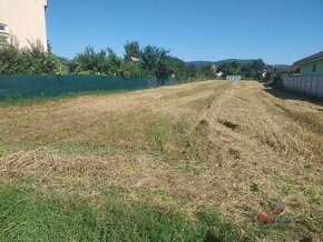 Veľký pozemok pre výstavbu RD Čakajovce (Nitra)