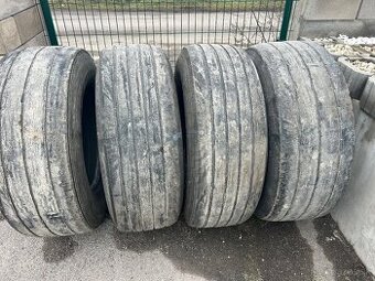 Pneu 385/65 r22,5 - 1