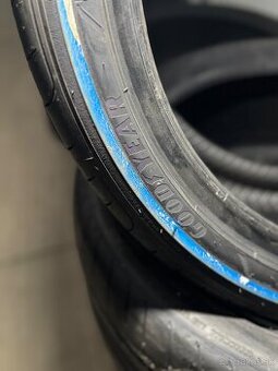 Goodyear 285/35 R21 105Y - 1