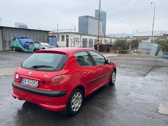 Predám Peugeot 206 1.4 55kw benzín