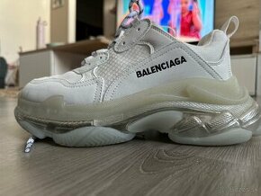 Balenciaga triple s