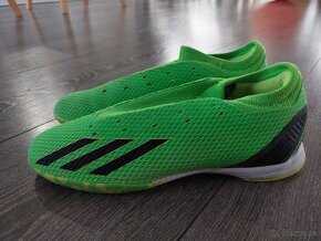 Adidas halovky vel. 42 2/3