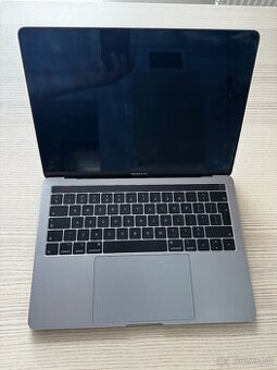 Macbook Pro 13,3 2019