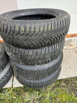 185/60 R15 MICHELIN