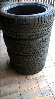 4 ks ZIMA 255/45 R19 100V CONTINENTAL cca 5 a 6 mm  rok 2020