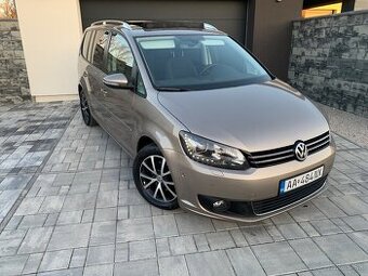 Volkswagen Touran 1.4TSi, 7 miestny