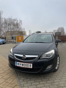 Opel Astra J 1.7 xenon led ťažné zariadenie