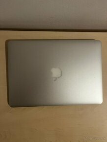 MacBook Air (13-inch, 2017) - 1