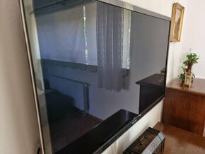 Predám Panasonic Viera TX-P50ST50E + držiak na stenu