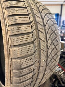 KUMHO zimna pneu 1ks 275/30r20 - 1