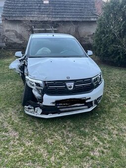 Dacia sandero 2019 havarované