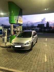 Peugeot 307 SW; 79 kW, 7 MIESTNE - 1