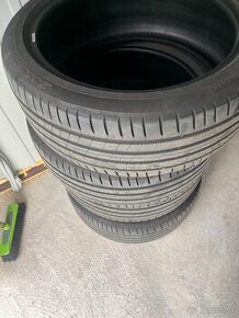 Letné pneu. Firelli 235/45 R20 - 1