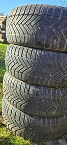 Predám  Pneu Michelin 205/55r16