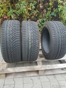 Zimne 235/45R17 Michelin 2+1