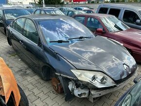 Lacno rozpredám vozidlo Renault Laguna III na náhradné diely - 1