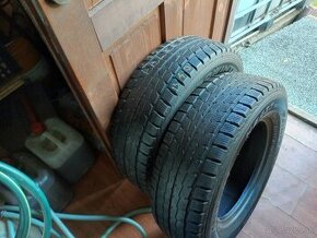 Predám 2x zimné pneumatiky Falken215/70 r15c