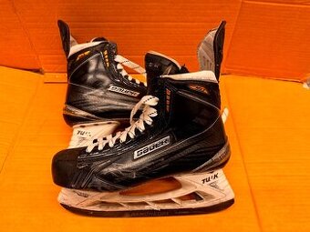 BRUSLE BAUER SUPREME NXG , VEL. 45,5/10 EE