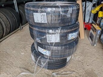 Letné pneumatiky GoodYear 235/45 R20 100V