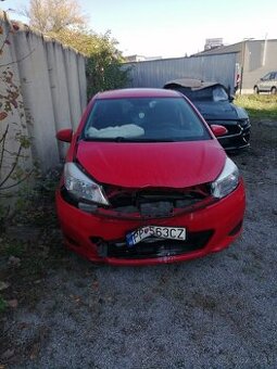 Rozpredám na náhradné diely Toyota Yaris 2013