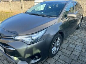 Toyota Avensis Combi 2.0 D-4D, rv 2017