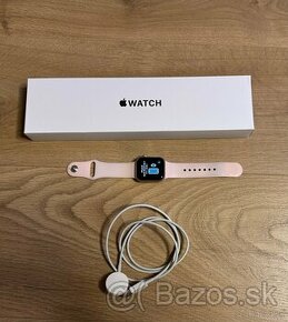 Apple Watch SE 1.generácie 40 mm Gold