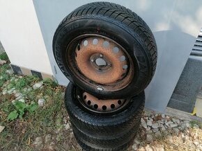 Predám Zimné pneu 175/65 R14 Cena 40.€Renault