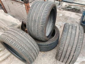 Michelin latitude sport 275/40R20 z X5