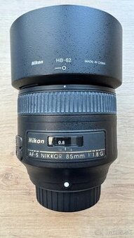 Nikkor 85mm f1,8