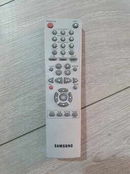 Predam Samsung dialkovy ovladac - 1