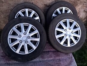 Zimne pneumatiky plus disky 195/65R15