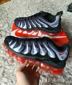 Nike Air Vapormax Plus - 1