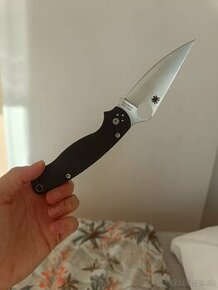 Profesionálny vojenský nôž spyderco