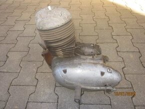 Jawa 250 kývačka 353 motor