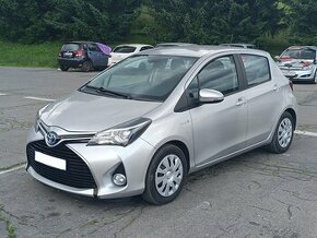 Toyota Yaris hybrid 1,5 54 kW automat, r.v. 2017 5 dverí