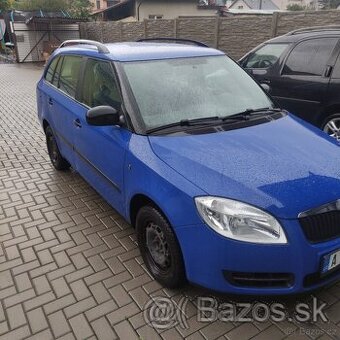 Skoda Fabia 2 1.4 MPI kombi modrá