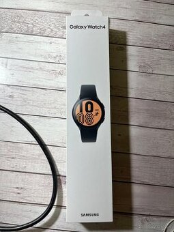 Samsung Galaxy Watch4 44mm - 1