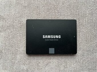 2,5" SSD Samsung / SanDisk / WD Blue 2TB - 1