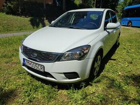 Kia Ceed 1,4 2010