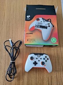 Káblový Xbox herný ovládač PDP Atomic White - 1